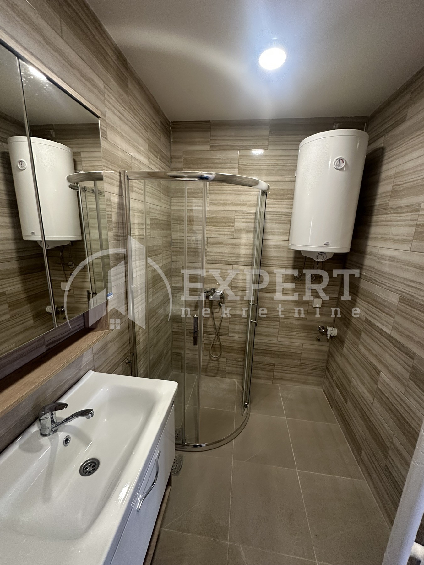 Trosoban stan, 72 m2, Filozofski fakultet, Sinđelićev trg ID: i-013875 6