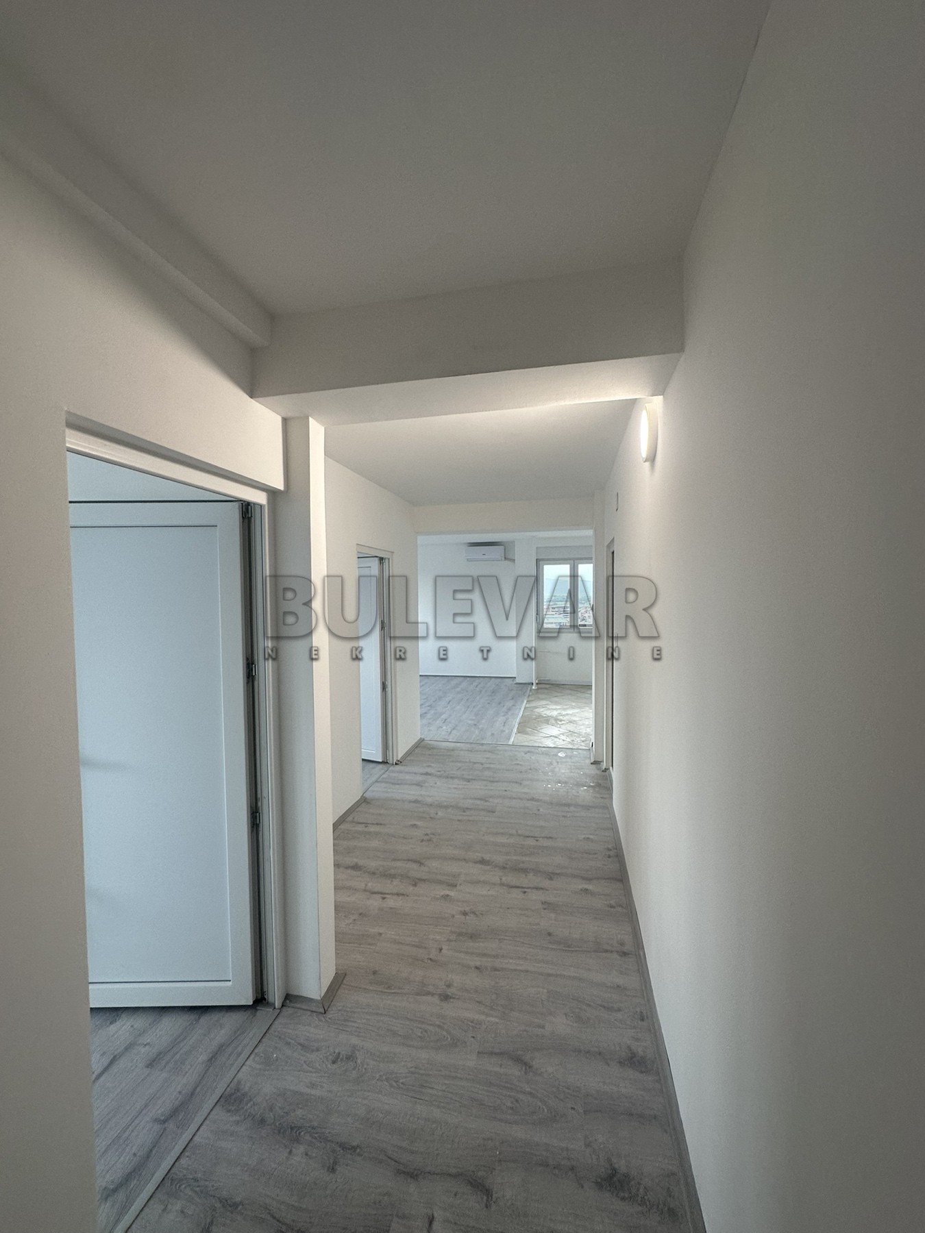 Trosoban stan, 72 m2, Filozofski fakultet, Sinđelićev trg ID: i-013875 5