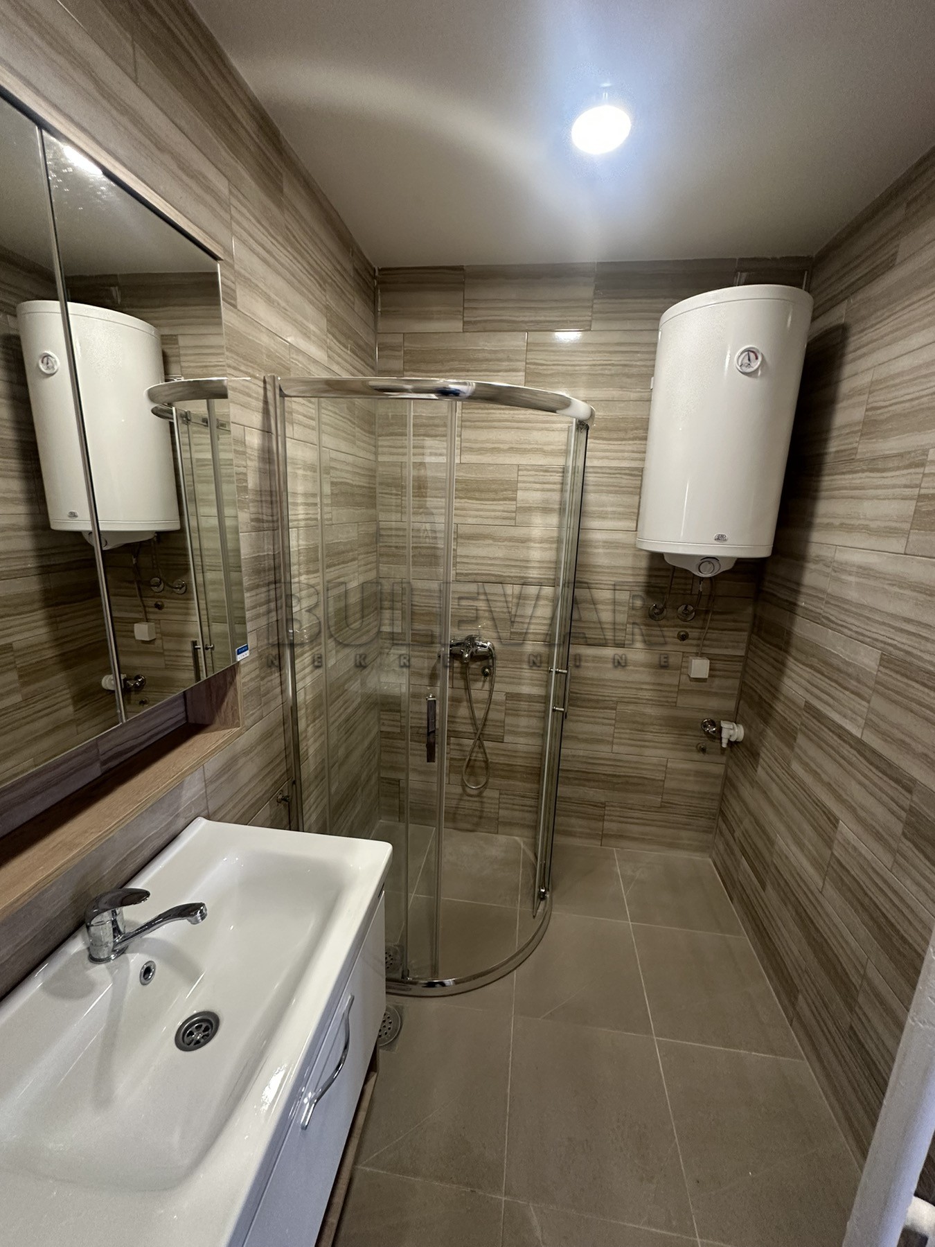 Trosoban stan, 72 m2, Filozofski fakultet, Sinđelićev trg ID: i-013875 6