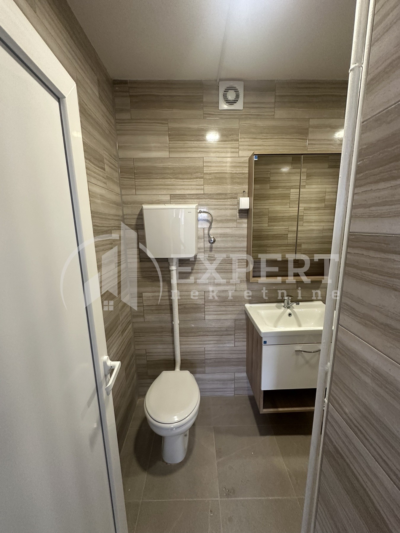 Trosoban stan, 72 m2, Filozofski fakultet, Sinđelićev trg ID: i-013875 7