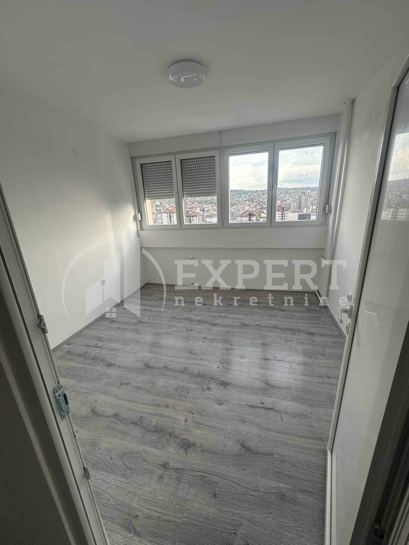 Trosoban stan, 72 m2, Filozofski fakultet, Sinđelićev trg ID: i-013875 3