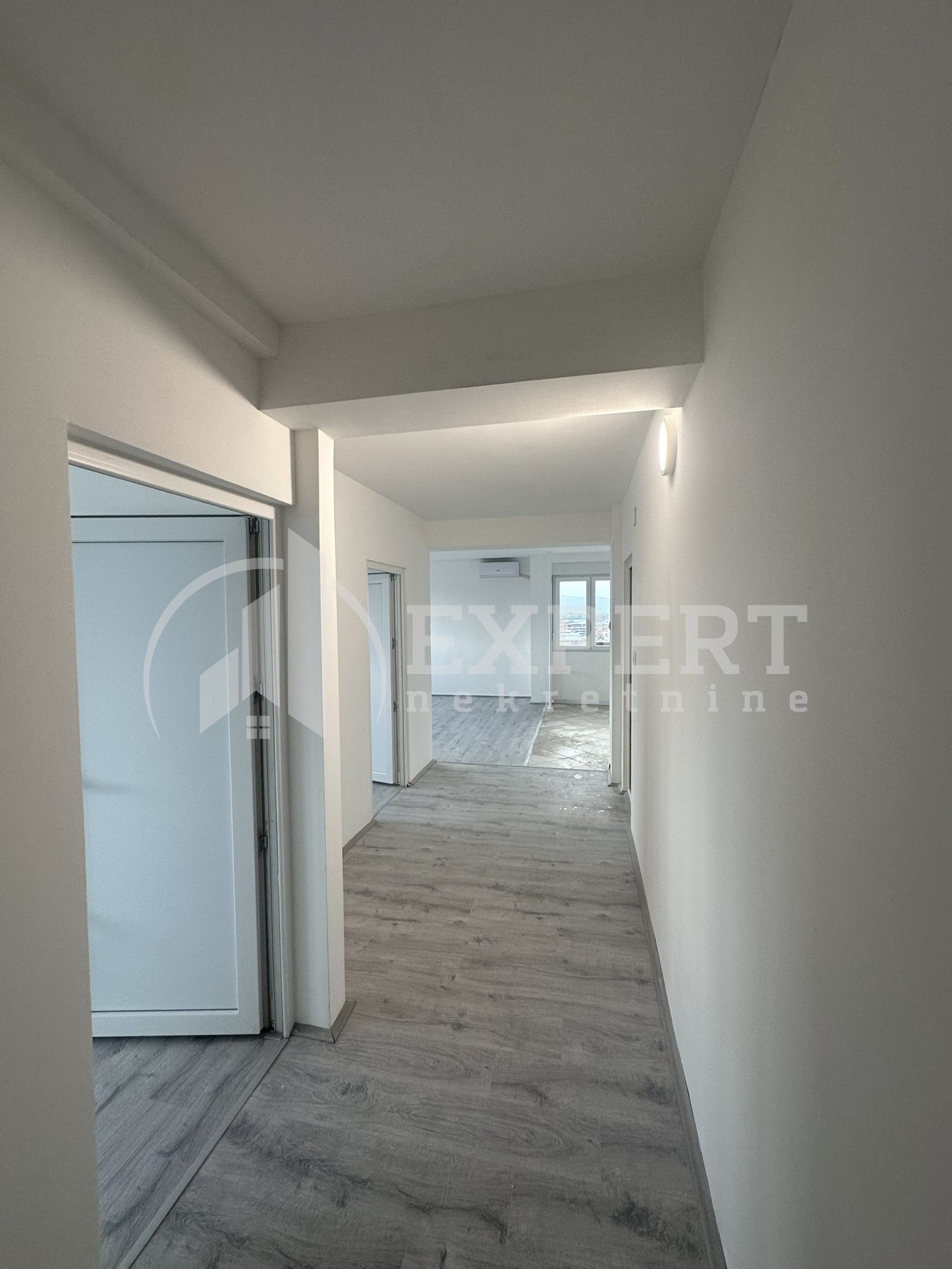 Trosoban stan, 72 m2, Filozofski fakultet, Sinđelićev trg ID: i-013875 5