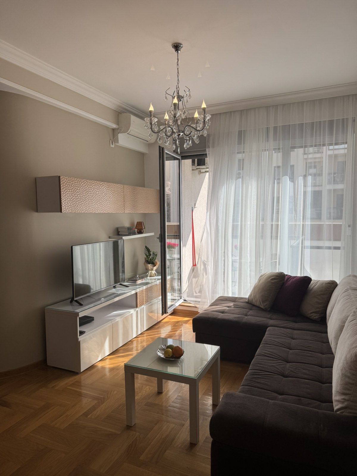 Iznajmljujem Stan Apartman  Crveni Krst  Beograd 2