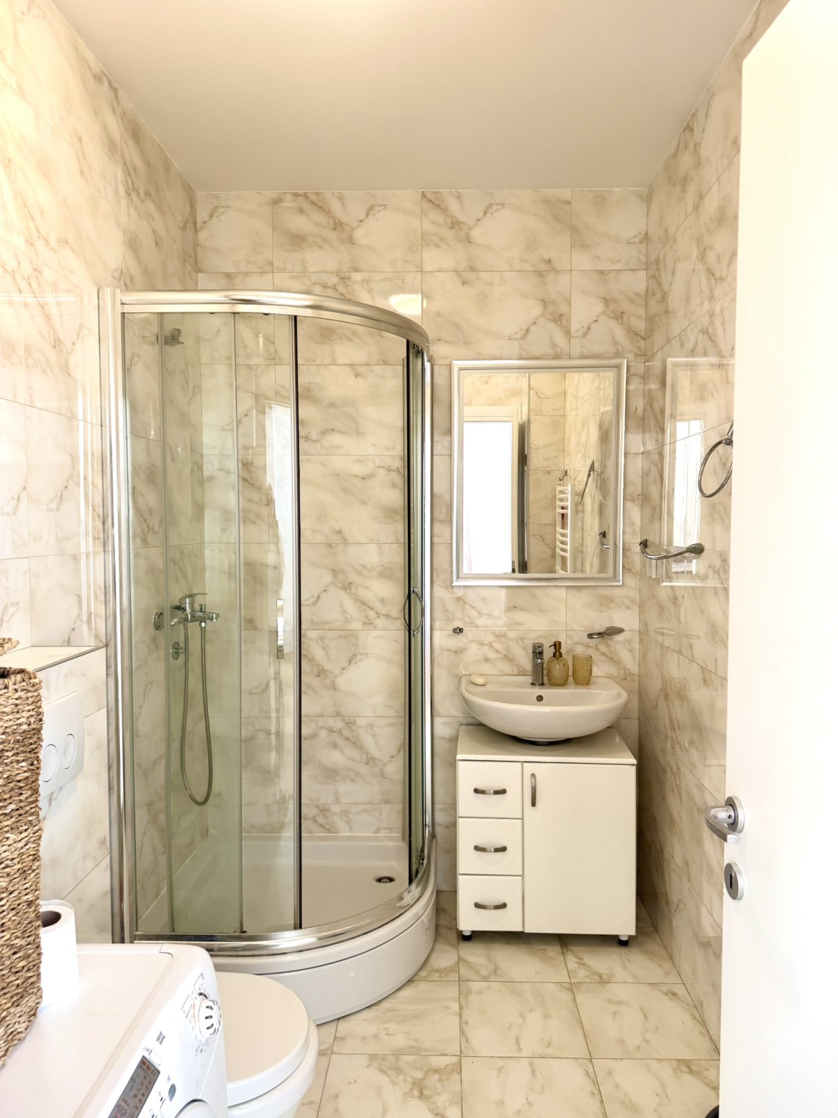 Iznajmljujem Stan Apartman  Crveni Krst  Beograd 10