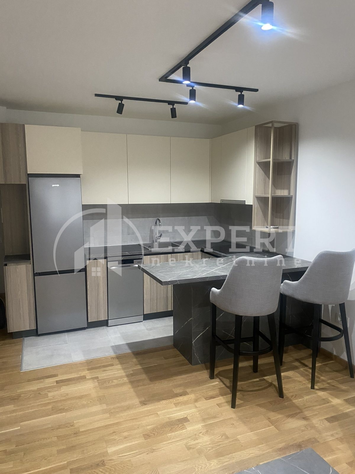 Jednosoban stan, 40 m2, Čair, Sestre Baković ID: i-013888 5