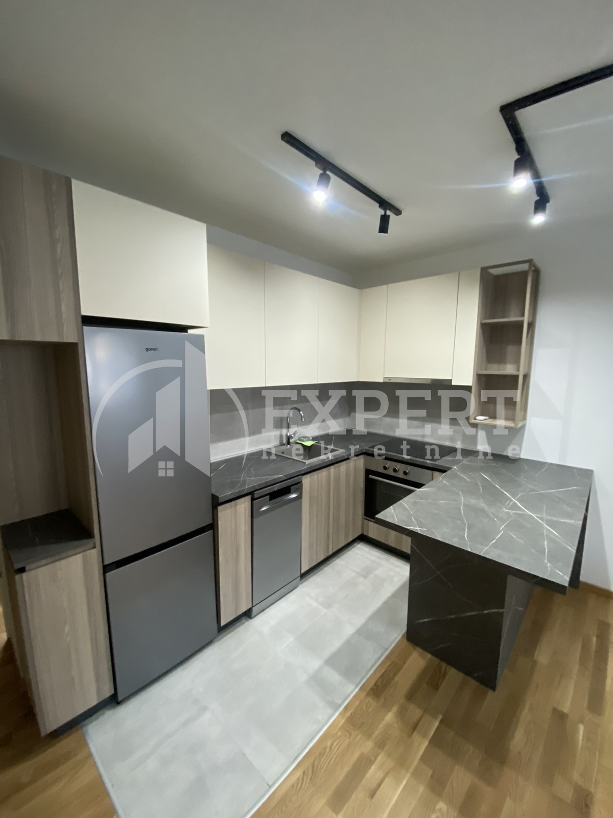 Jednosoban stan, 40 m2, Čair, Sestre Baković ID: i-013888 6