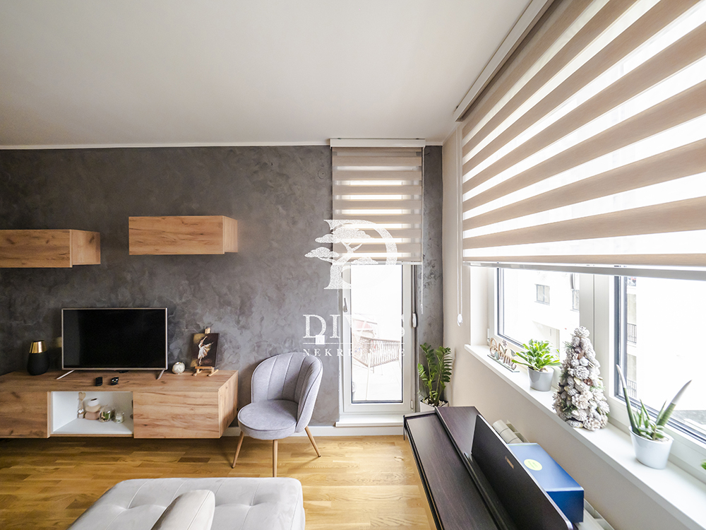 Prodajemo dvosoban stan  49m2  2 0  East side  nov  namešten 4