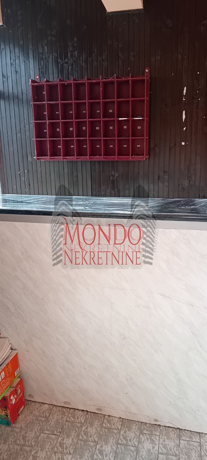 Izdaje se hotel na Camurlijskom putu. 9