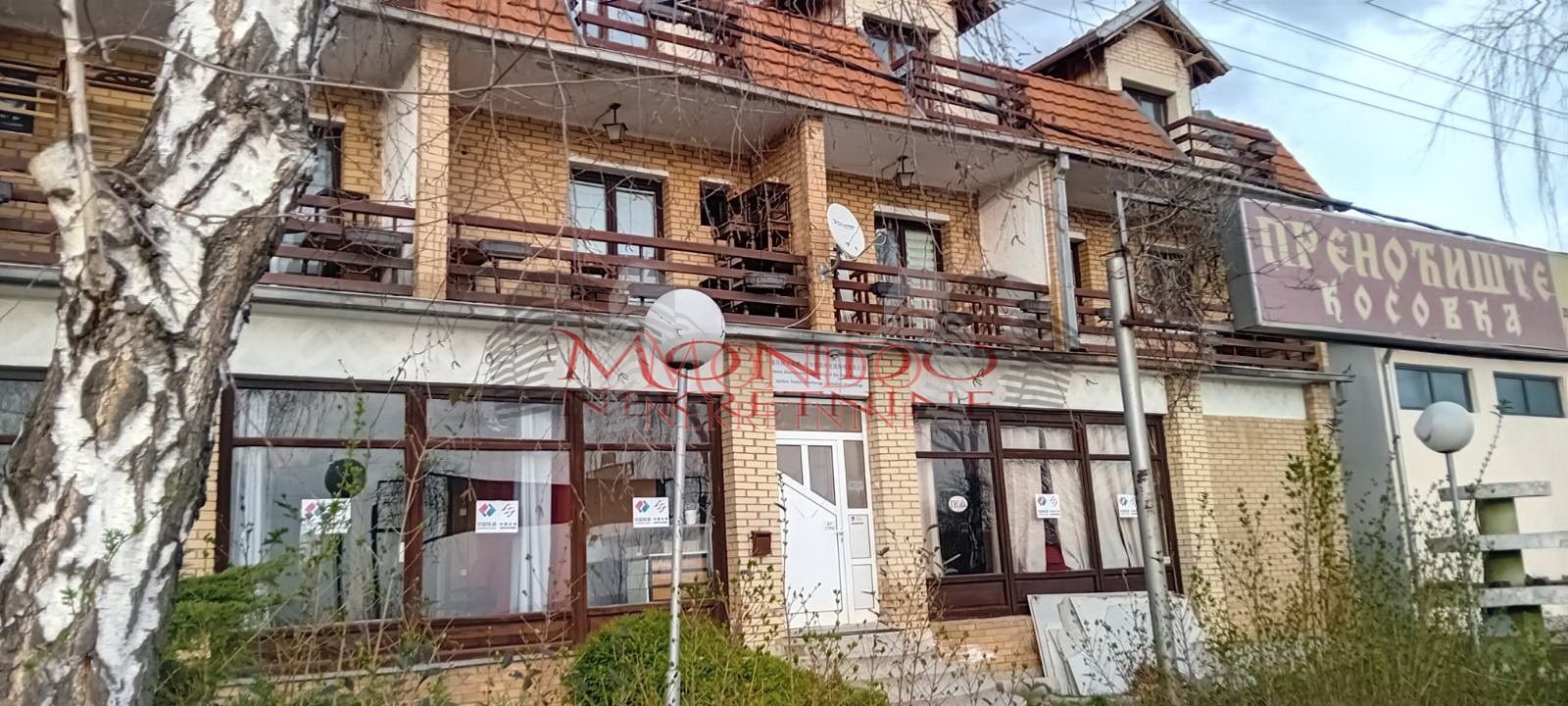 Izdaje se hotel na Camurlijskom putu. 1