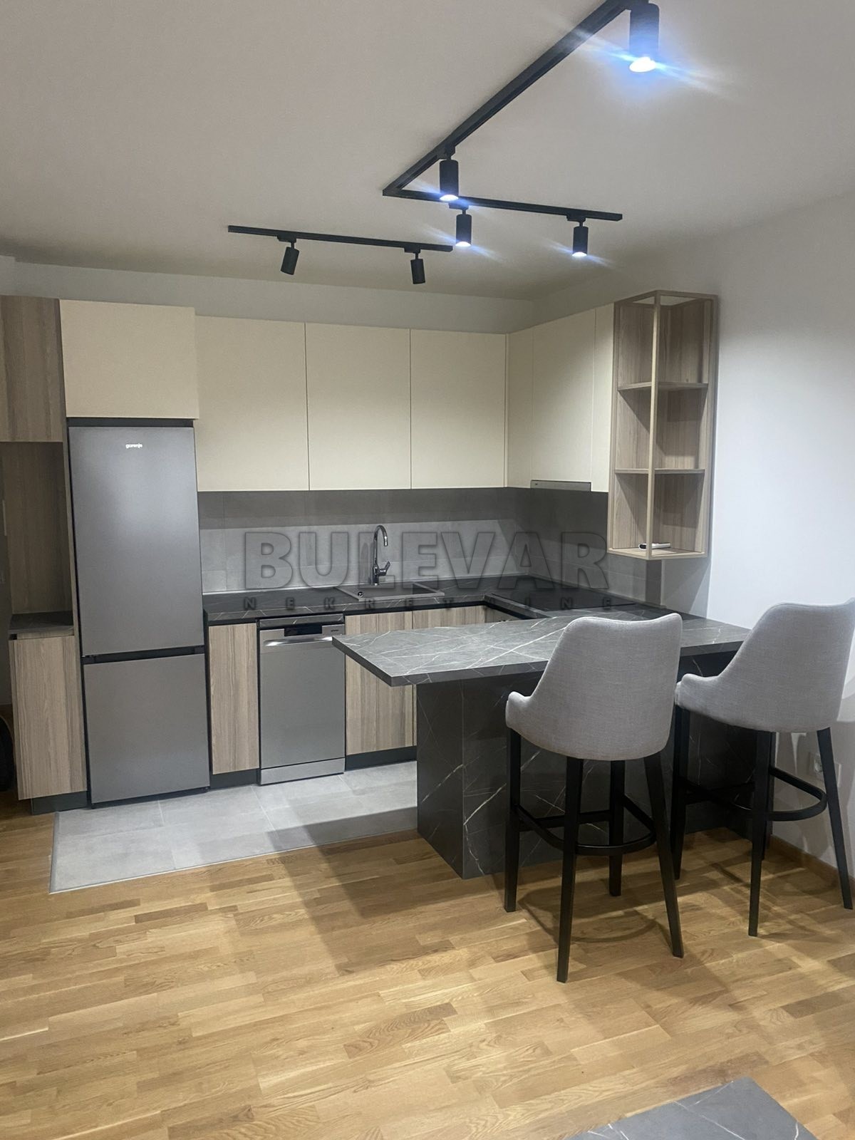 Jednosoban stan, 40 m2, Čair, Sestre Baković ID: i-013888 5