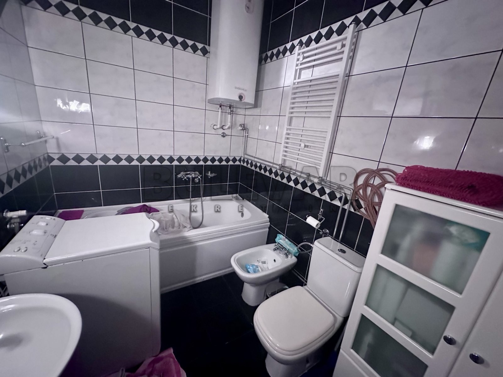 Lokal, 100 m2, Centar, Karadžićeva ID: i-013890 10