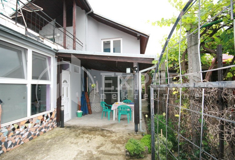 četvorosobna kuća, 203 m2, Pantelej, Somborska ID: p-0665 27