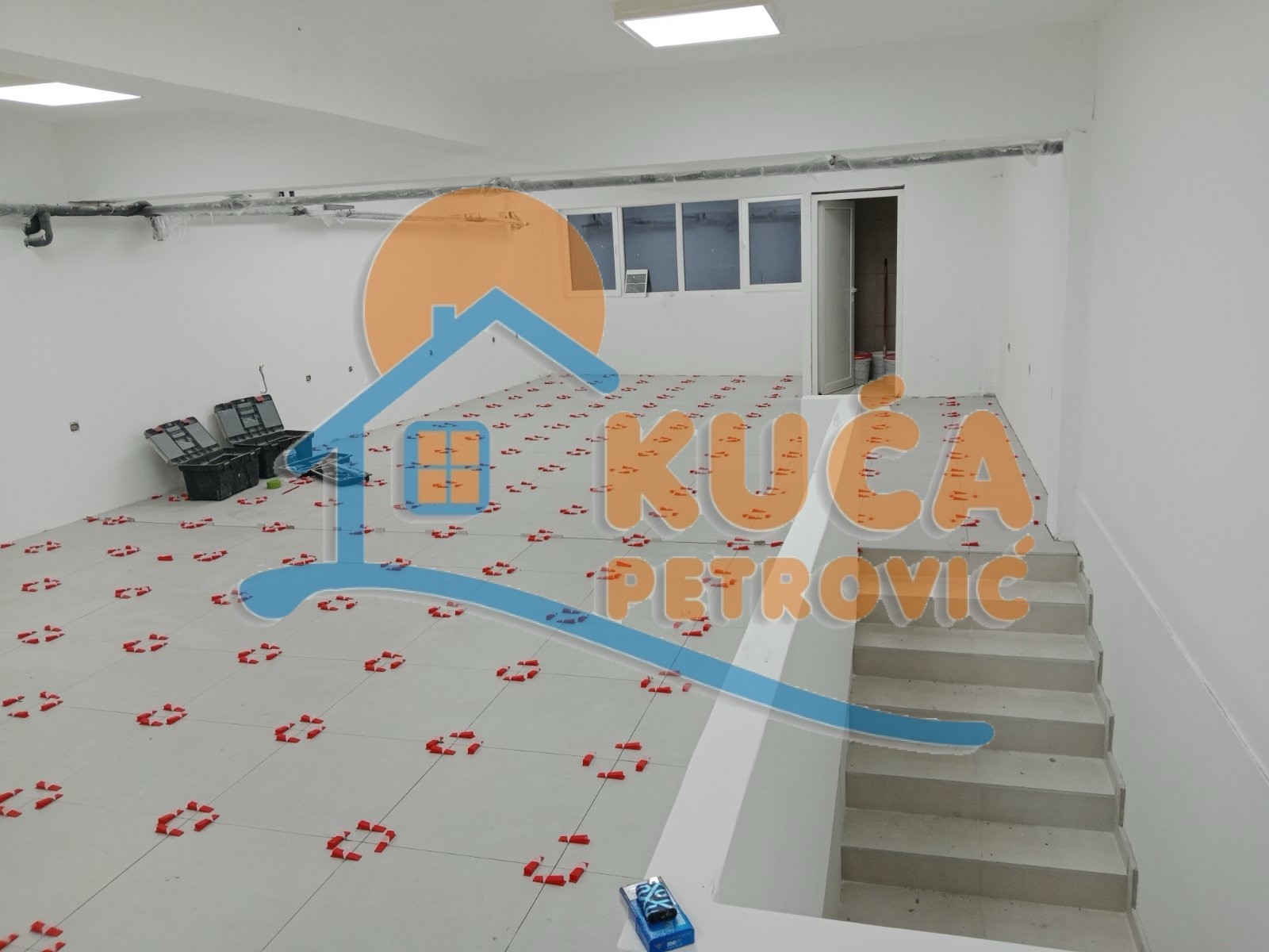 Lokal, 240 m2, Crveni krst, Bulevar Nikole Tesle ID: i-013916 3