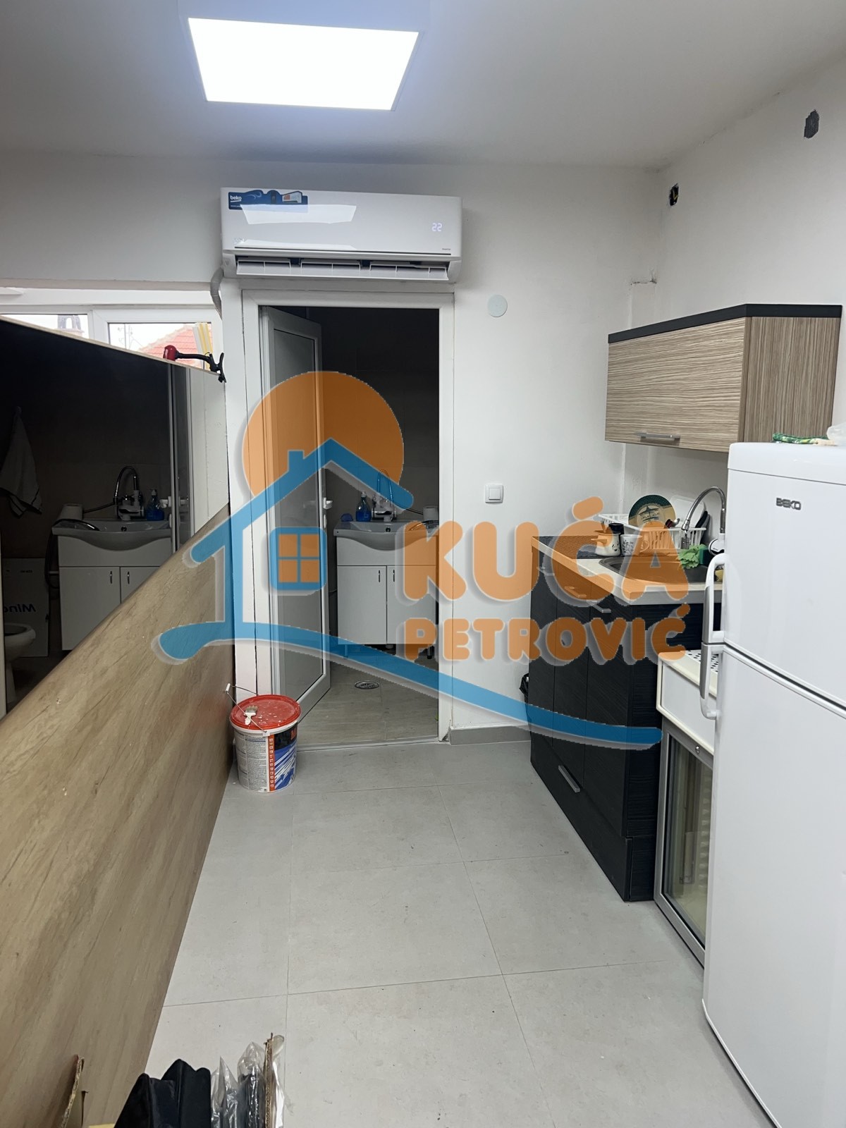 Lokal, 240 m2, Crveni krst, Bulevar Nikole Tesle ID: i-013916 8