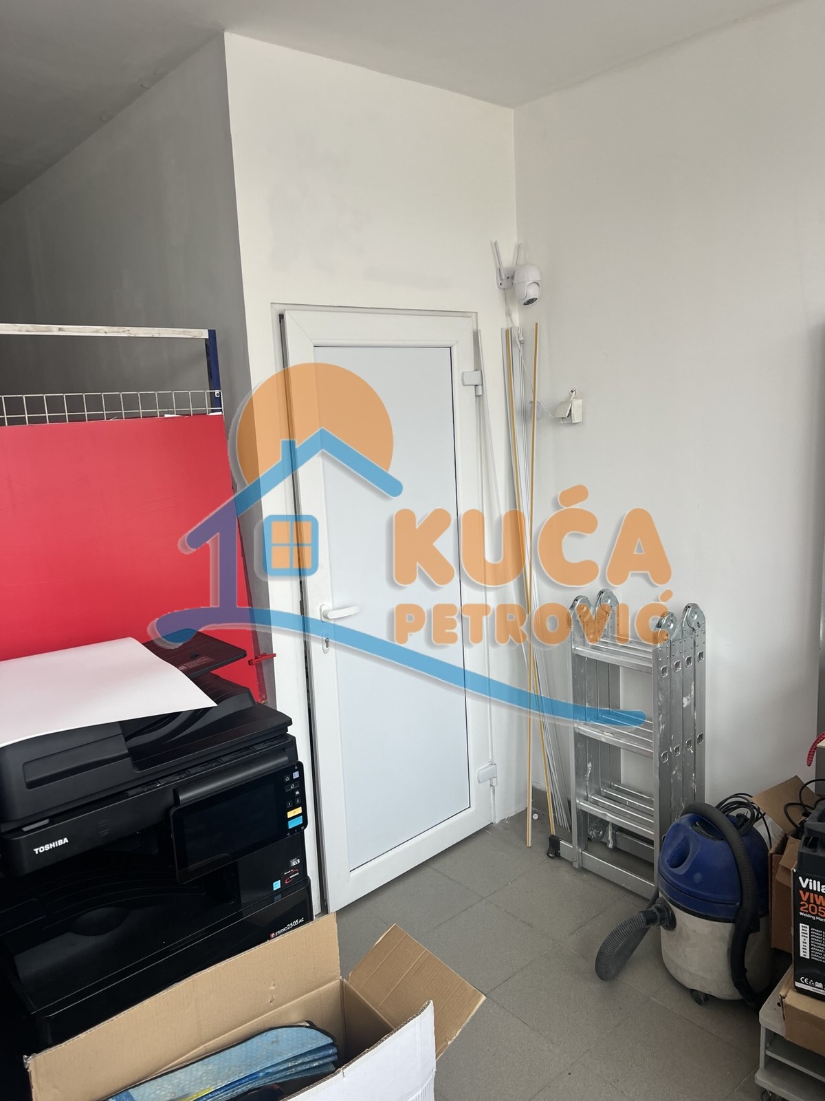 Lokal, 240 m2, Crveni krst, Bulevar Nikole Tesle ID: i-013916 9