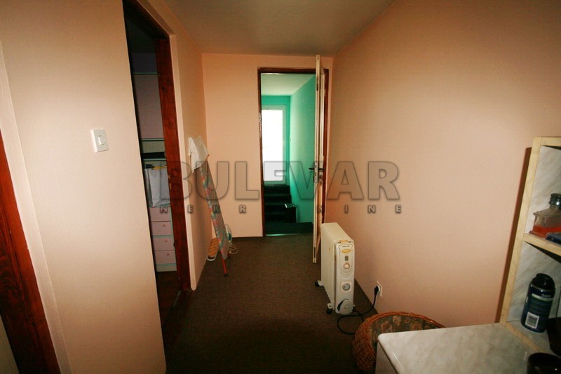 četvorosobna kuća, 203 m2, Pantelej, Somborska ID: p-0665 45