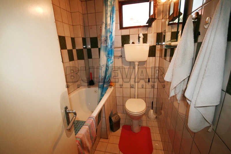 četvorosobna kuća, 203 m2, Pantelej, Somborska ID: p-0665 47