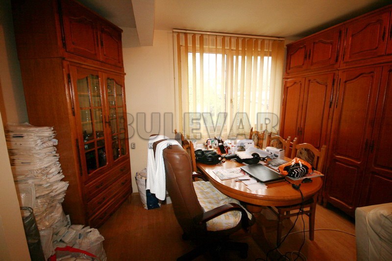 četvorosobna kuća, 203 m2, Pantelej, Somborska ID: p-0665 17