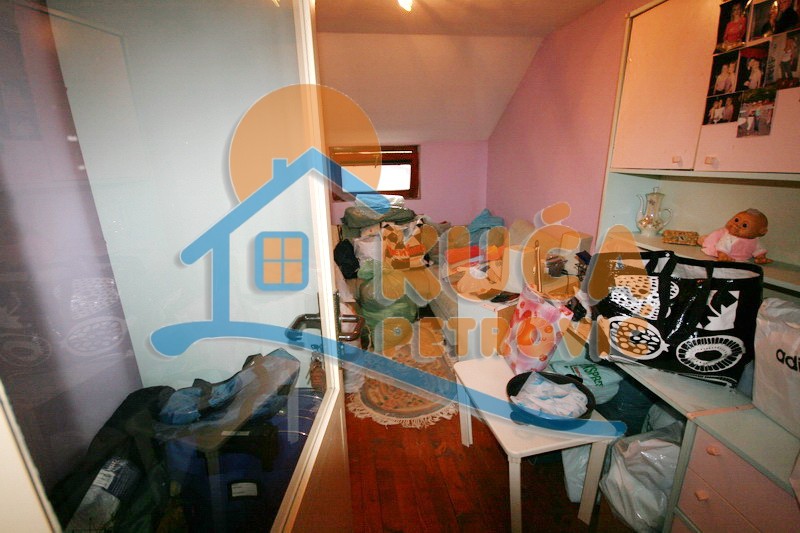 četvorosobna kuća, 203 m2, Pantelej, Somborska ID: p-0665 18