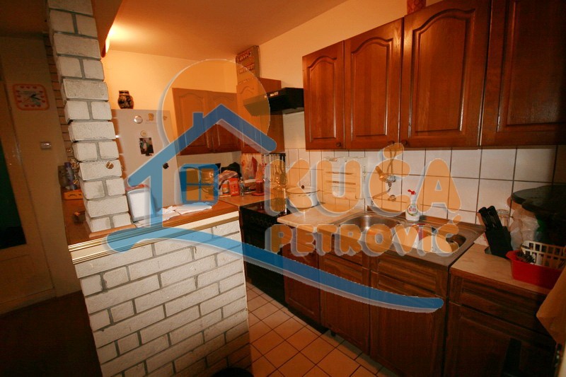 četvorosobna kuća, 203 m2, Pantelej, Somborska ID: p-0665 33