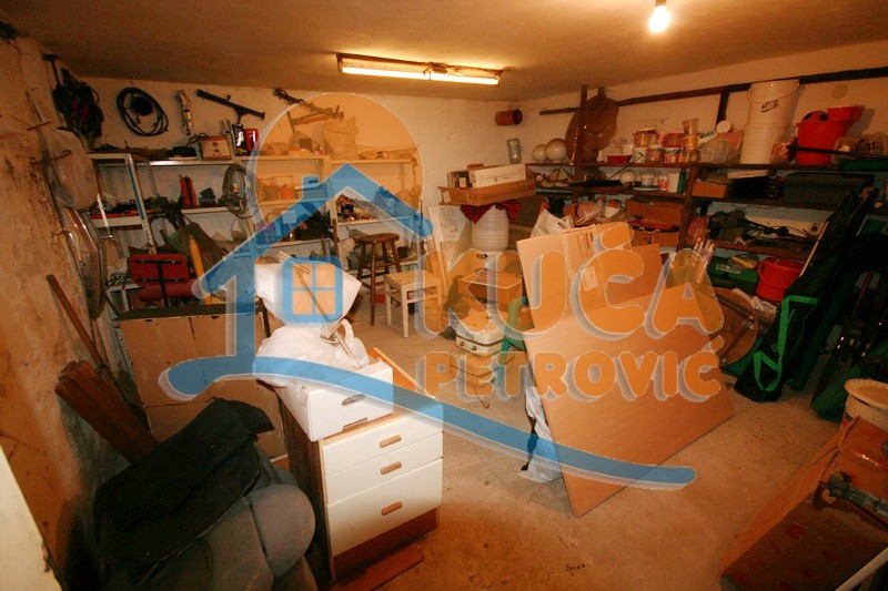 četvorosobna kuća, 203 m2, Pantelej, Somborska ID: p-0665 23