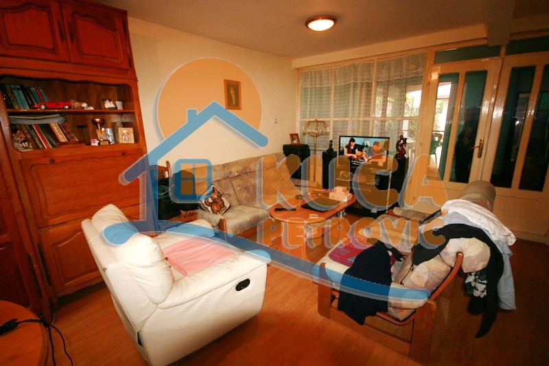 četvorosobna kuća, 203 m2, Pantelej, Somborska ID: p-0665 3