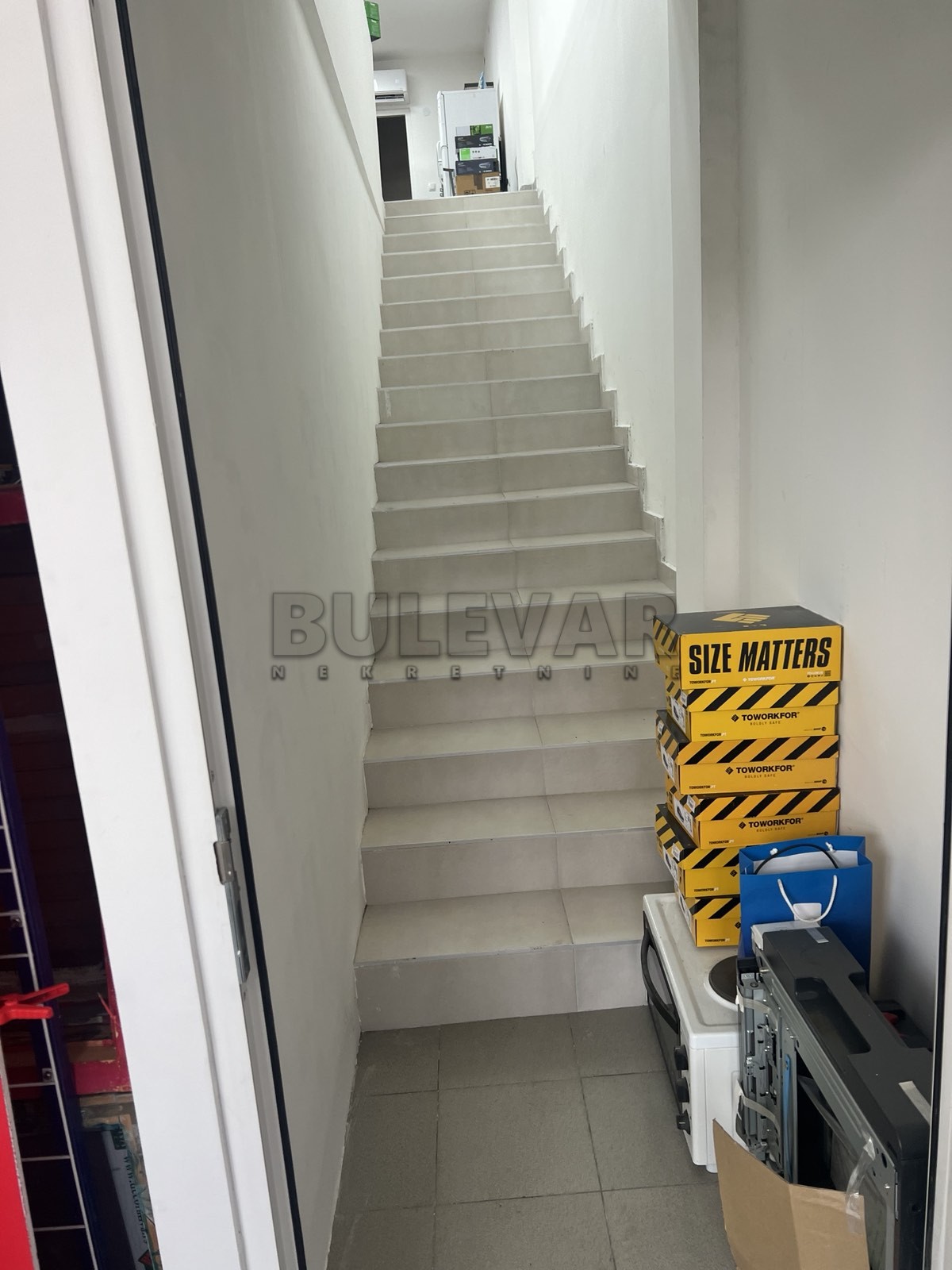 Lokal, 240 m2, Crveni krst, Bulevar Nikole Tesle ID: i-013916 10