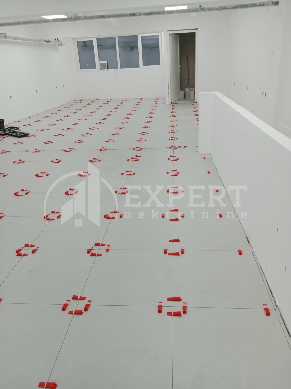 Lokal, 240 m2, Crveni krst, Bulevar Nikole Tesle ID: i-013916 2