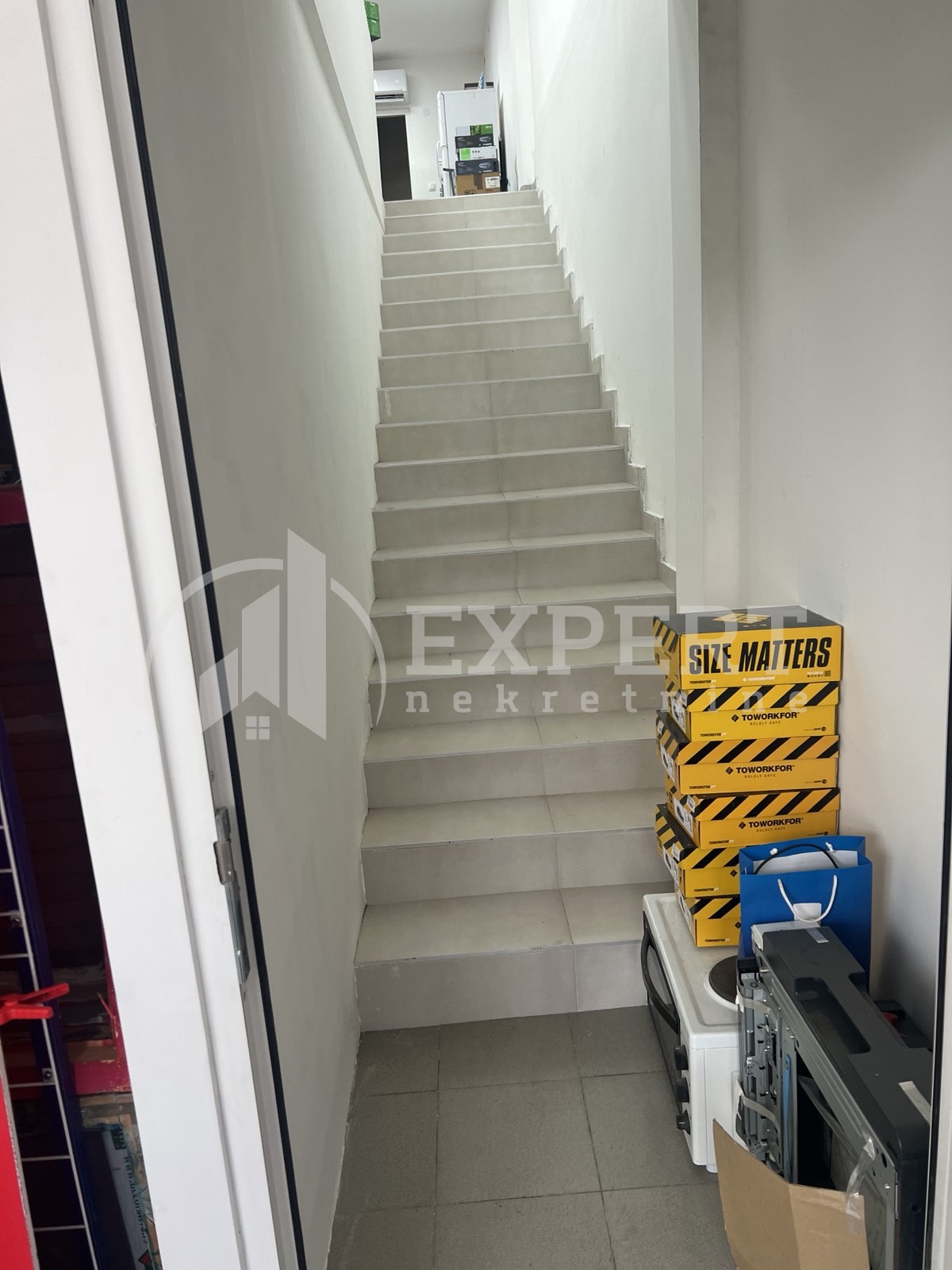 Lokal, 240 m2, Crveni krst, Bulevar Nikole Tesle ID: i-013916 10