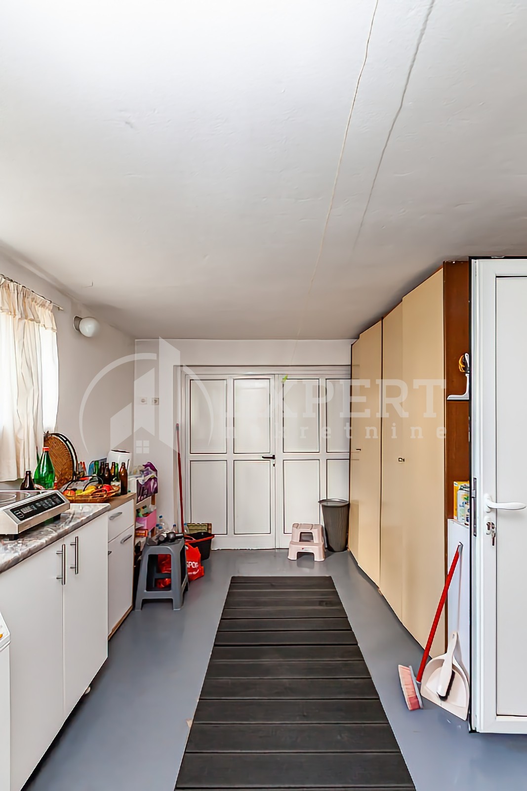 četvorosobna kuća, 383 m2, Durlan, Gutenbergova ID: p-013914 11