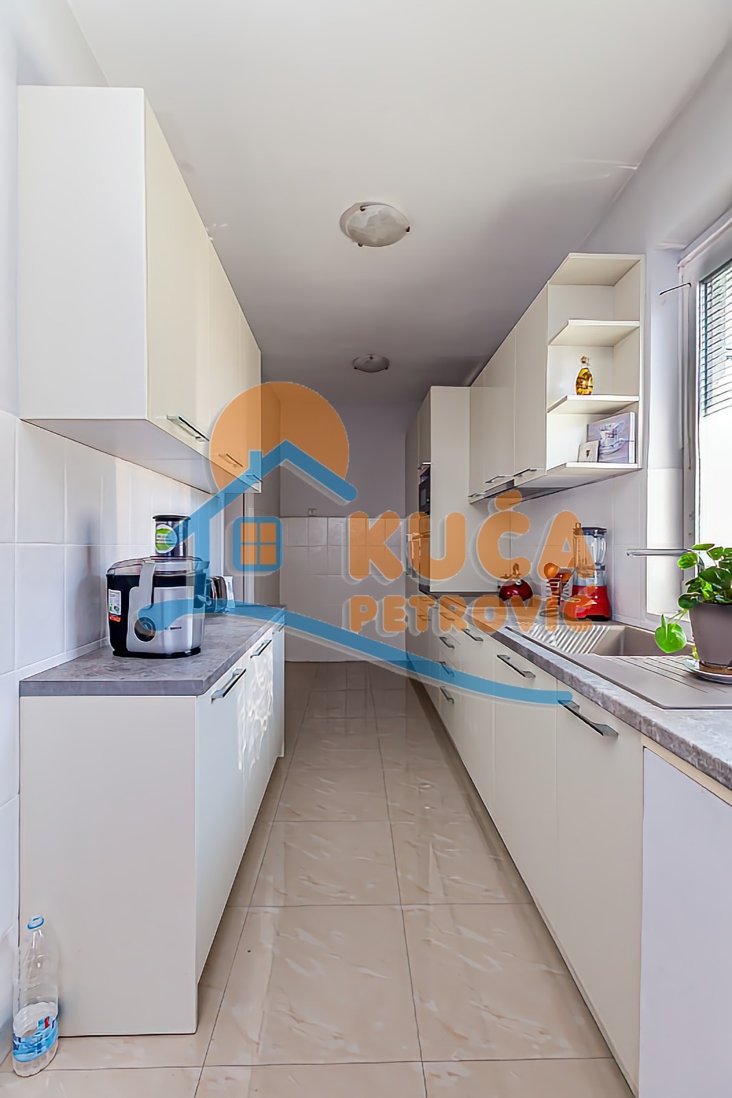 četvorosobna kuća, 383 m2, Durlan, Gutenbergova ID: p-013914 23