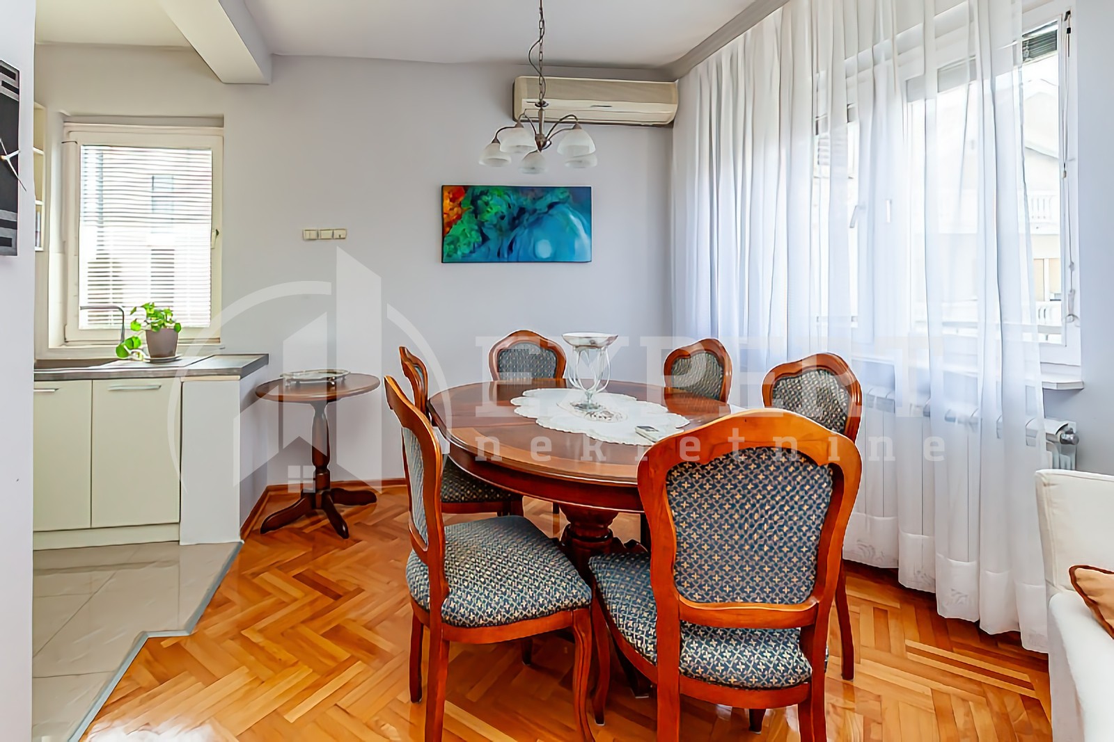 četvorosobna kuća, 383 m2, Durlan, Gutenbergova ID: p-013914 22