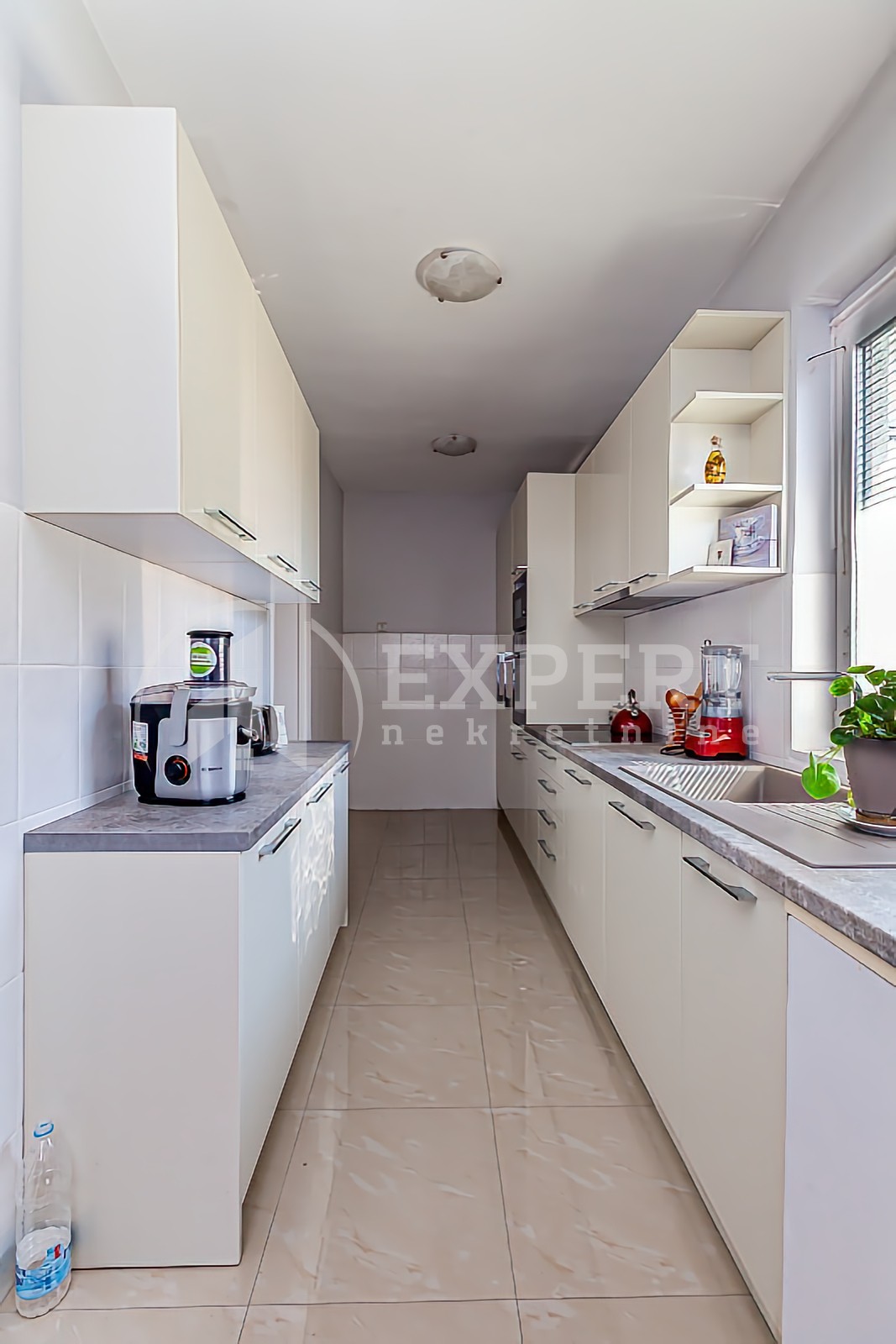 četvorosobna kuća, 383 m2, Durlan, Gutenbergova ID: p-013914 23