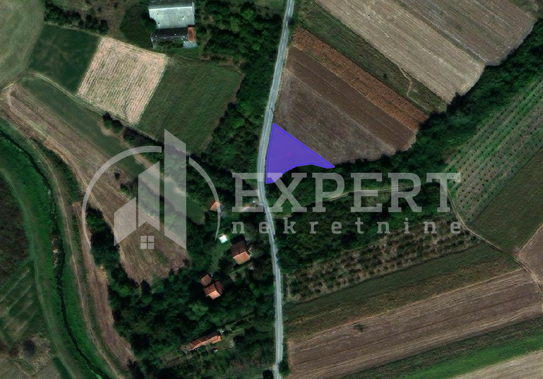 Plac, Crveni krst, Donja Toponica ID: p-013919 1