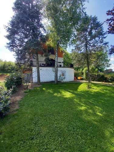 Avala  kragujevacki put  200 m2  uknjizena 130 000 e 2