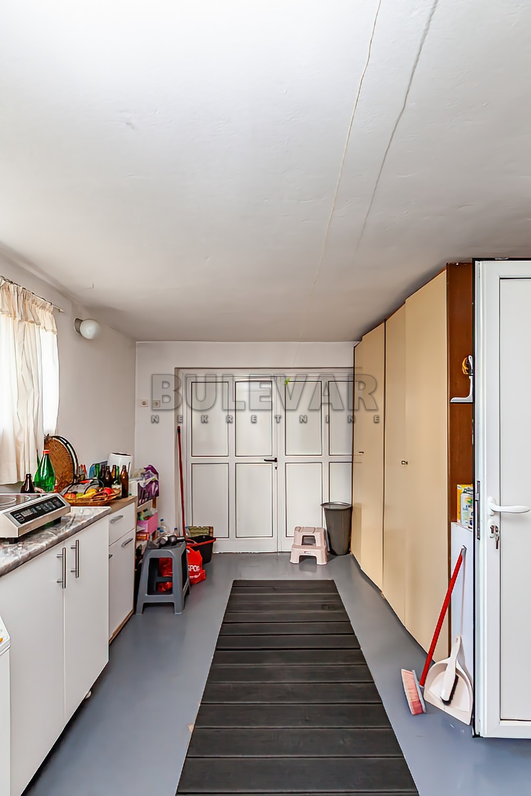 četvorosobna kuća, 383 m2, Durlan, Gutenbergova ID: p-013914 11