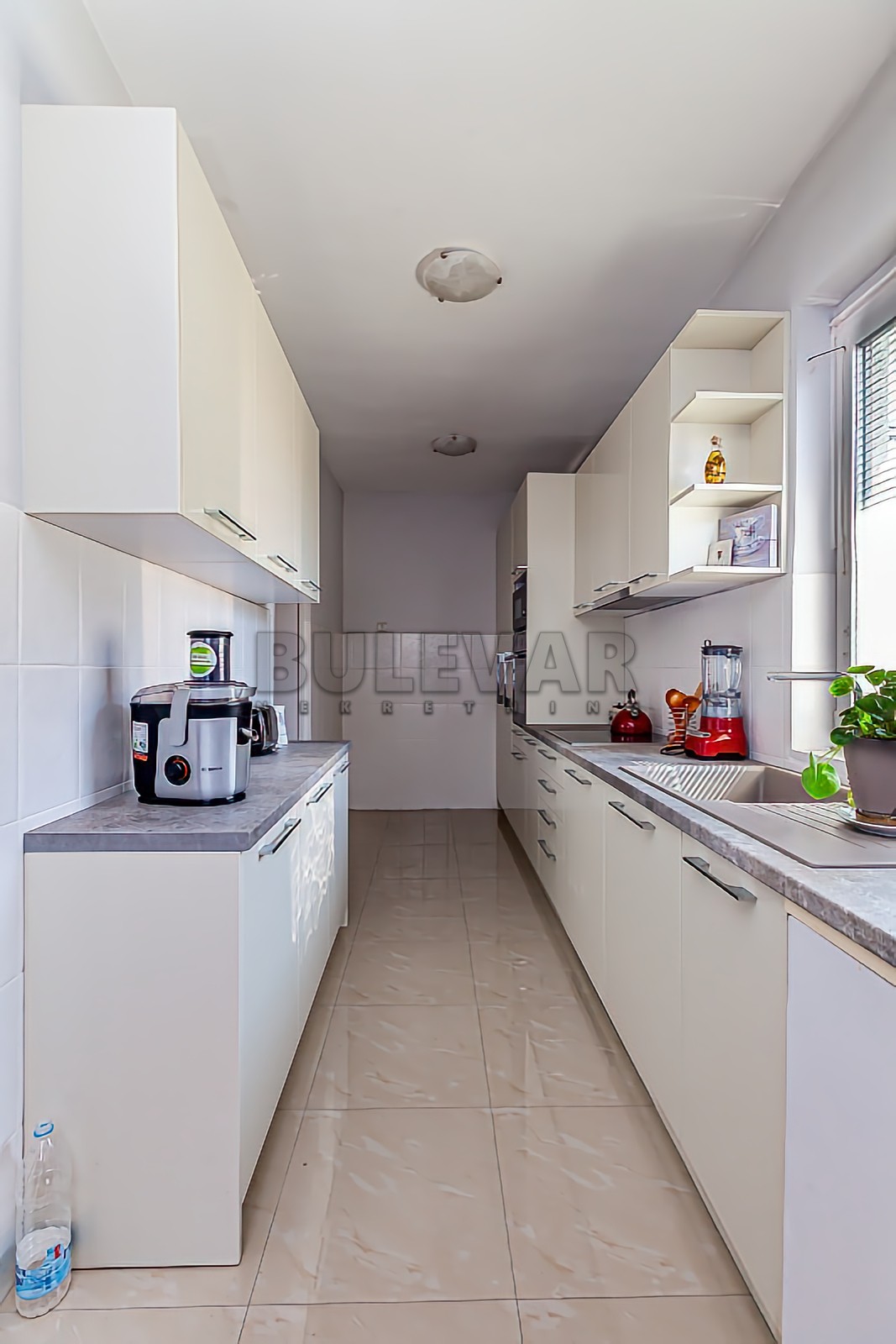 četvorosobna kuća, 383 m2, Durlan, Gutenbergova ID: p-013914 23