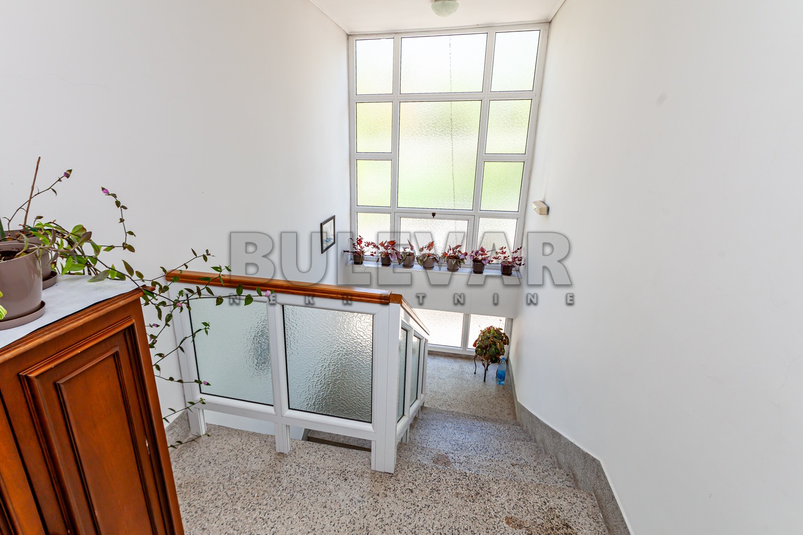 četvorosobna kuća, 383 m2, Durlan, Gutenbergova ID: p-013914 27