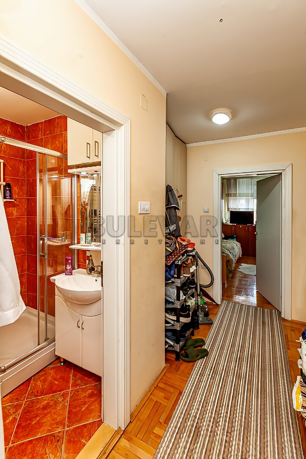 Dvosoban stan, 68 m2, Park Svetog Save, Romanijska ID: p-013929 11