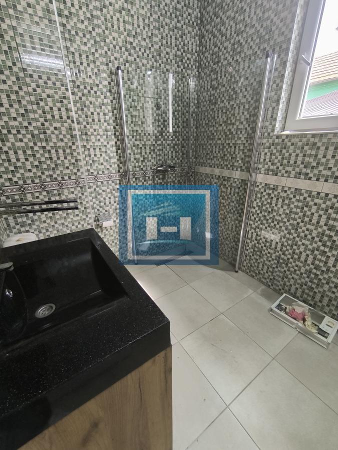 Na prodaju potpuno renovirana kuća od 153m² sa placem od 3,375 ari 12