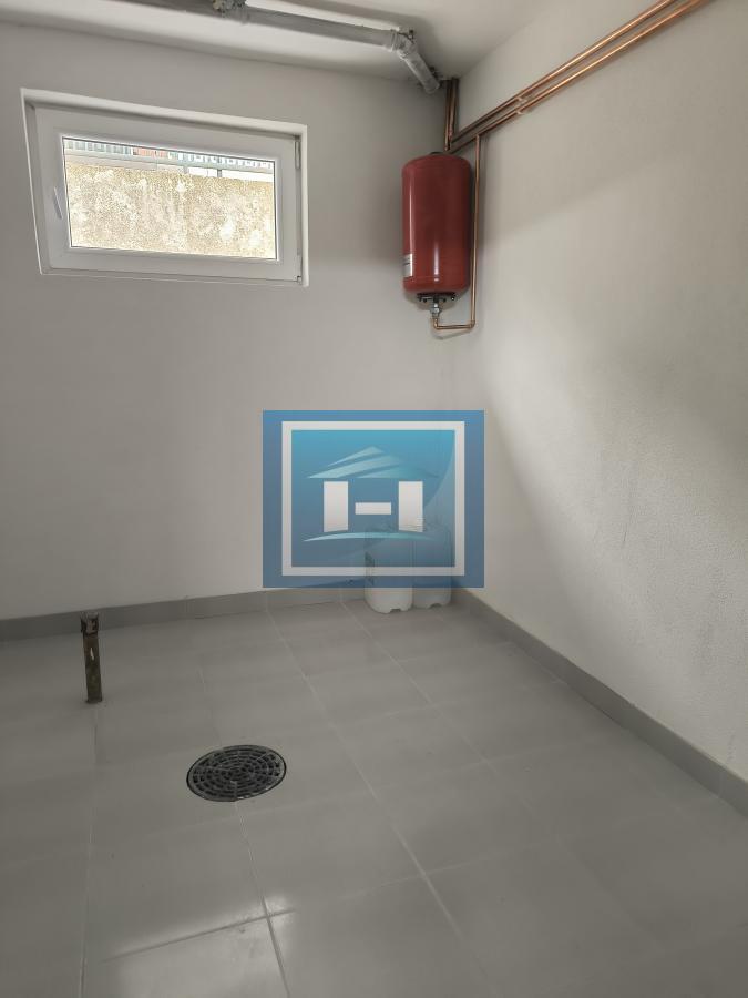 Na prodaju potpuno renovirana kuća od 153m² sa placem od 3,375 ari 15