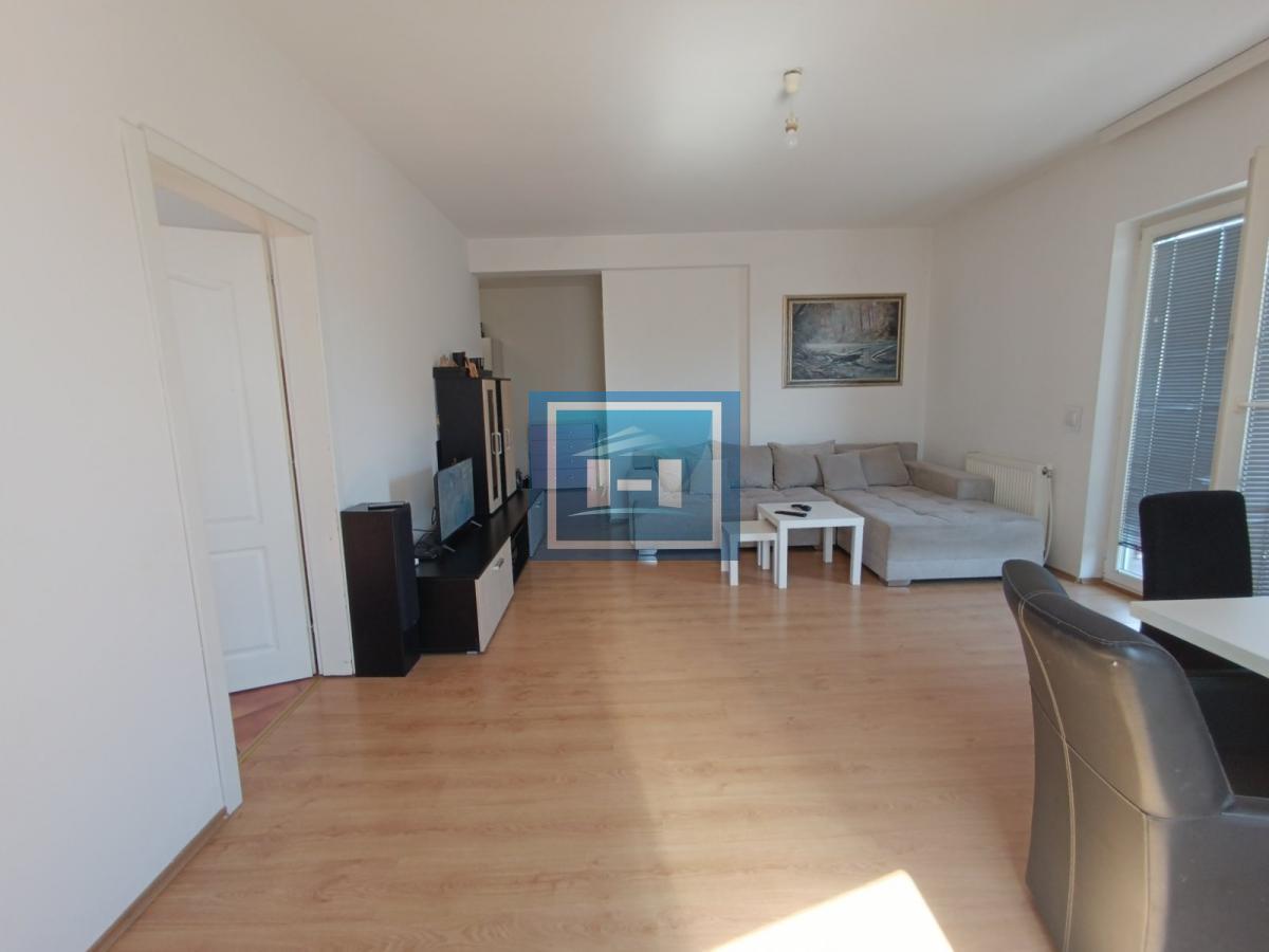 Odličan stan u centru Jagodine 4