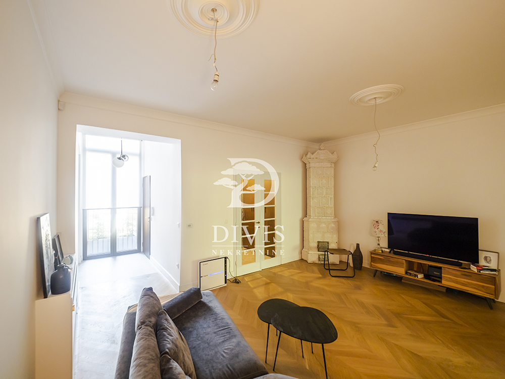 Prodajemo luksuzan cetvorosoban salonski stan na prodaju  119m2  I sprat 4