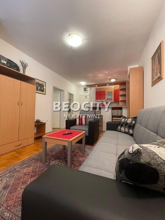 Dvosoban stan, 31 m2, Grbavica, Braće Ribnikar ID: 107222 1