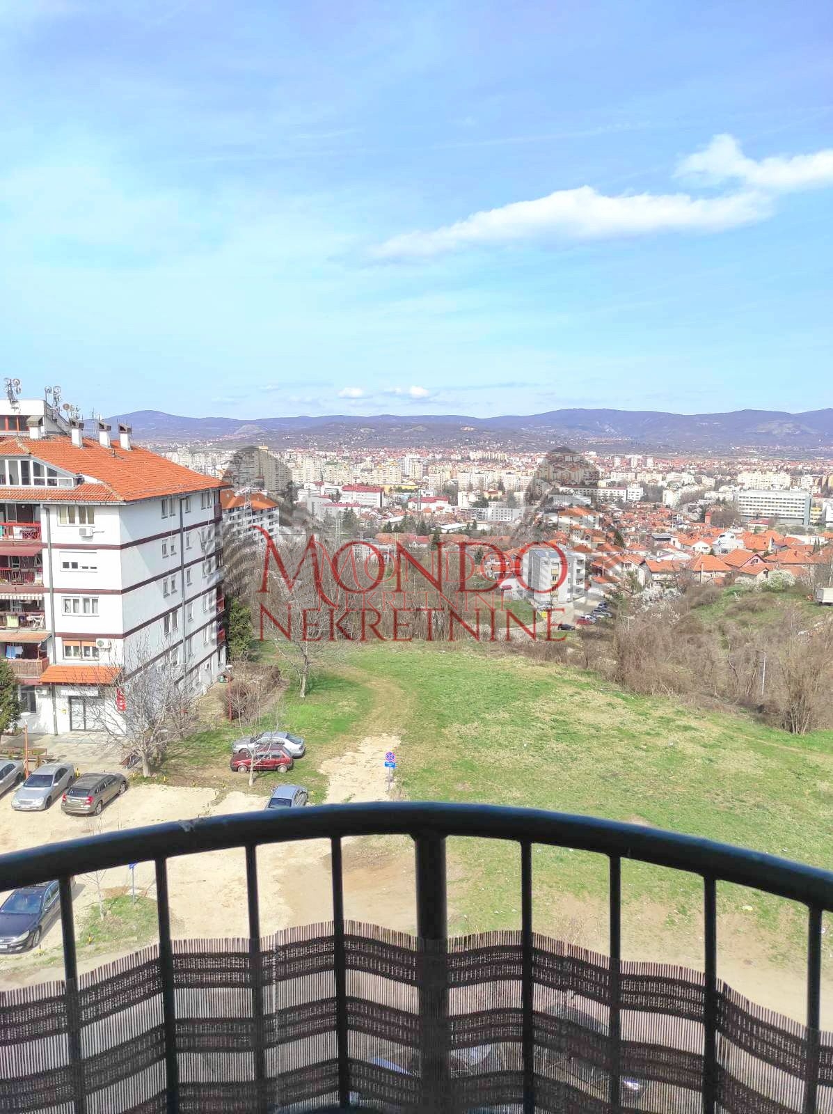 Trosoban stan na Paliluli u Mokranjčevoj  16