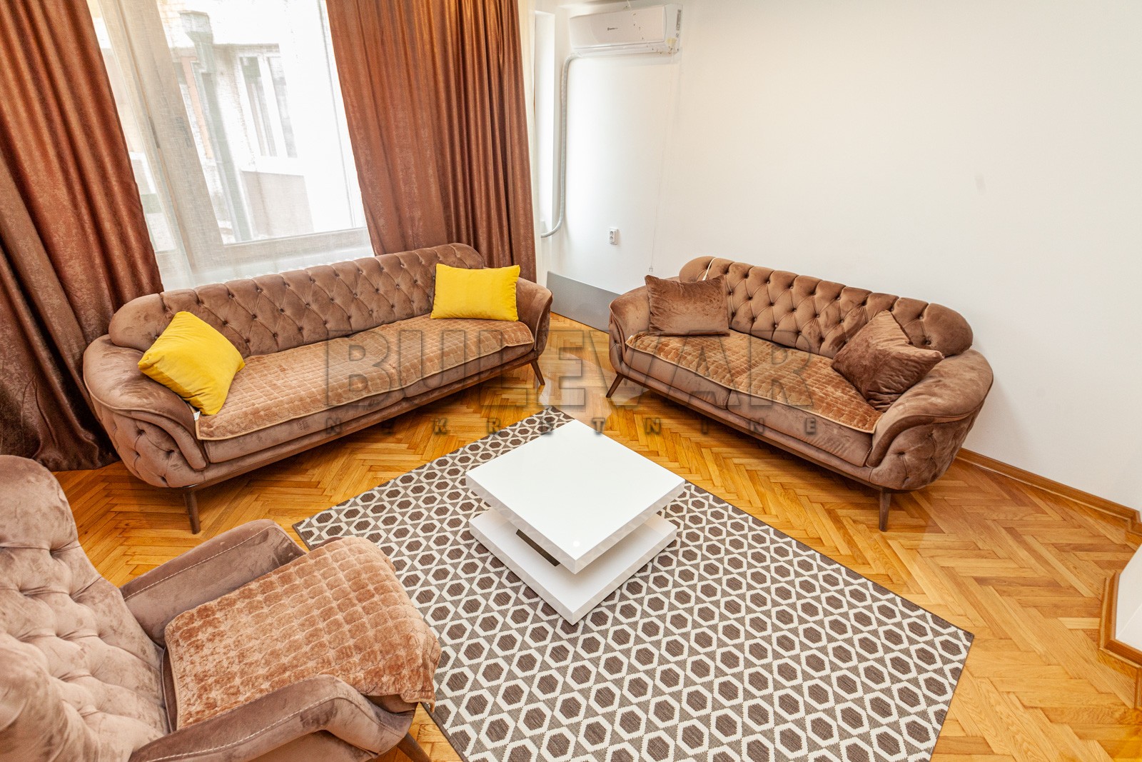 Trosoban stan, 75 m2, Centar, Svetozara Markovića ID: p-05044 2