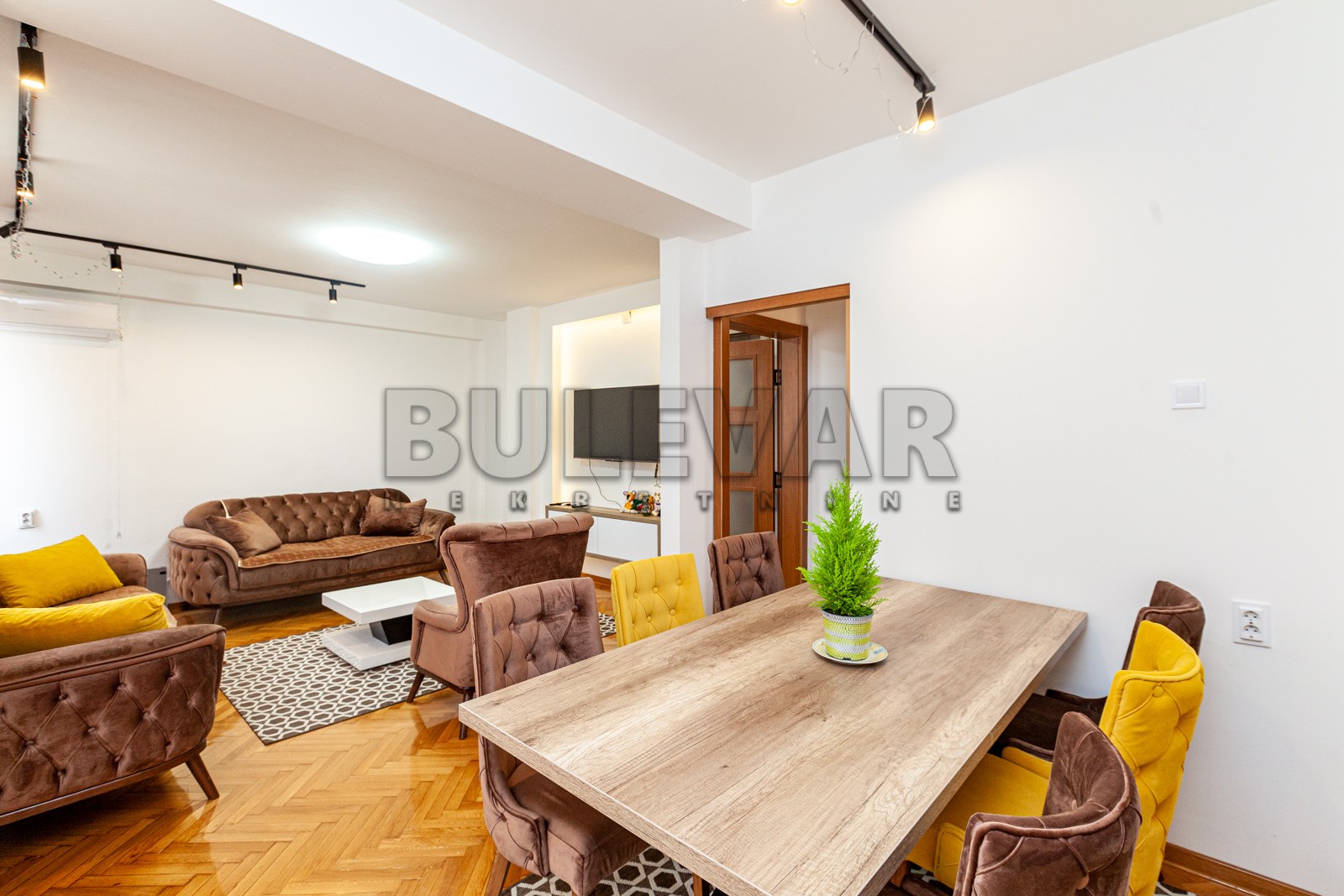 Trosoban stan, 75 m2, Centar, Svetozara Markovića ID: p-05044 3