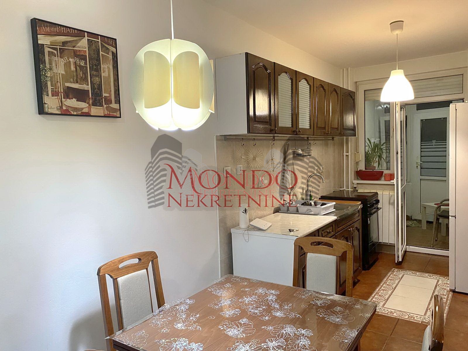 Jednoiposoban stan u Duvaništu 8