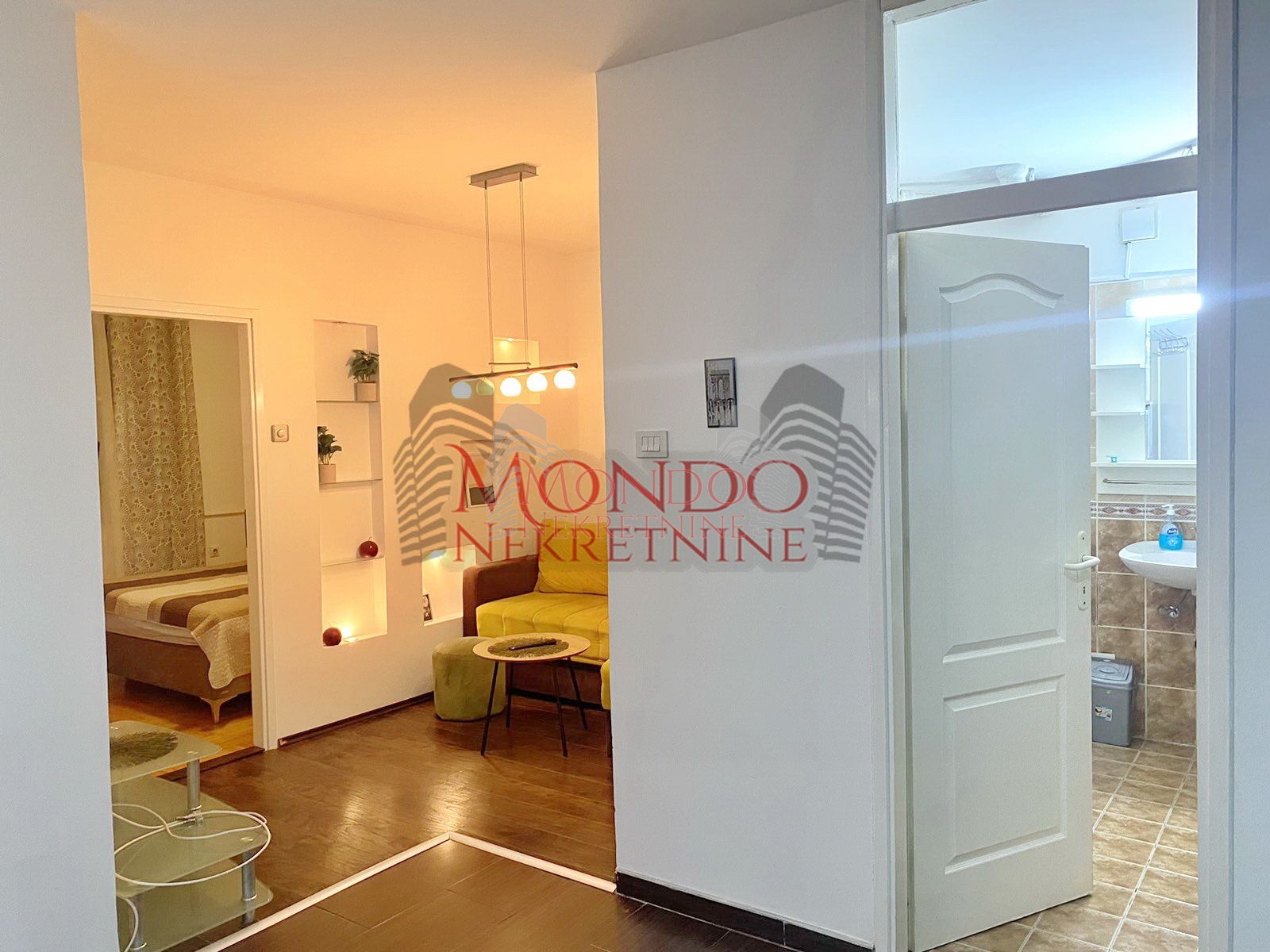 Jednoiposoban stan u Duvaništu 6