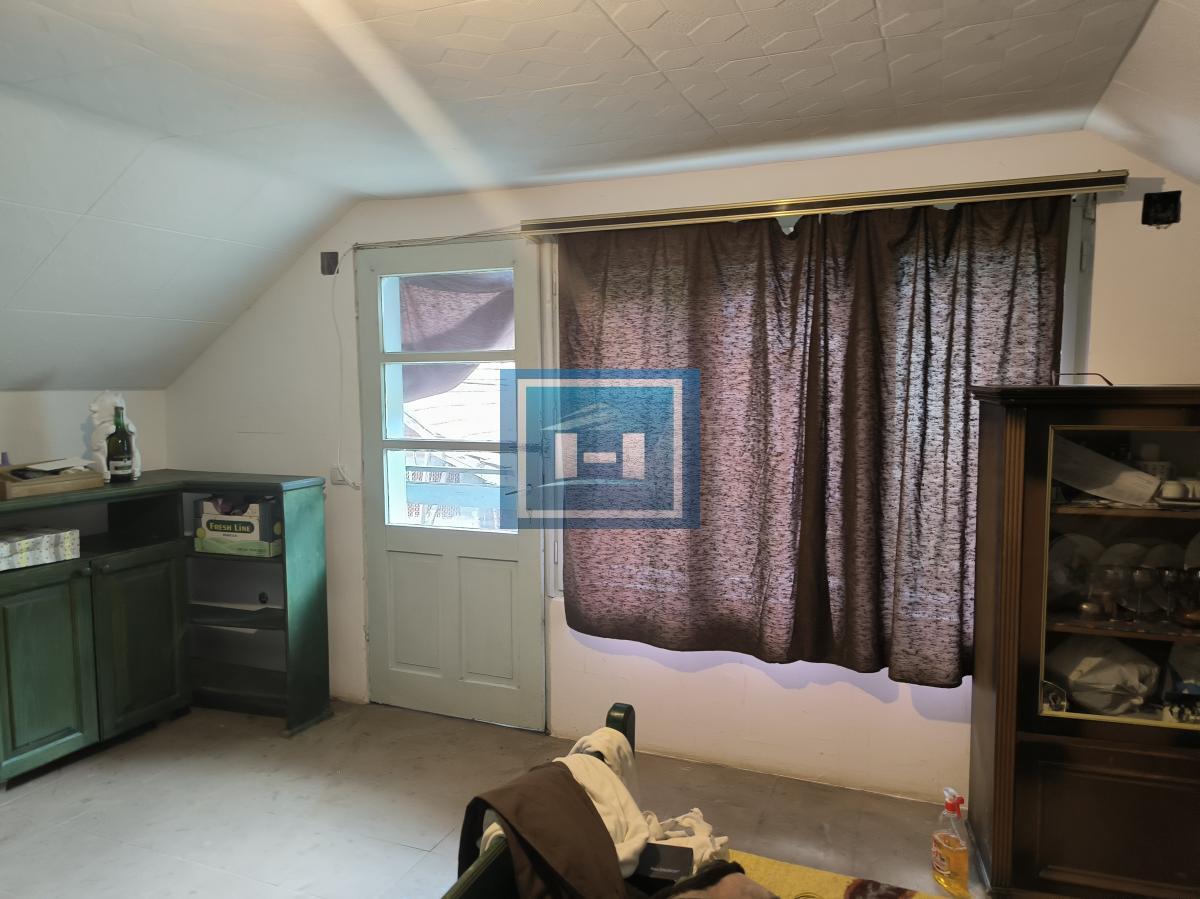 Kompletno opremljeno imanje 82 ara – dve kuće, bazen, ribnjaci, vinograd! 22